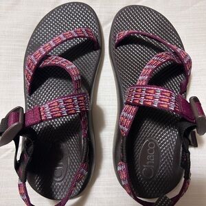 Chaco’s kids size 5 Sandals - 💕☀️